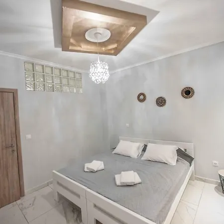 Seg Gold Apartment *